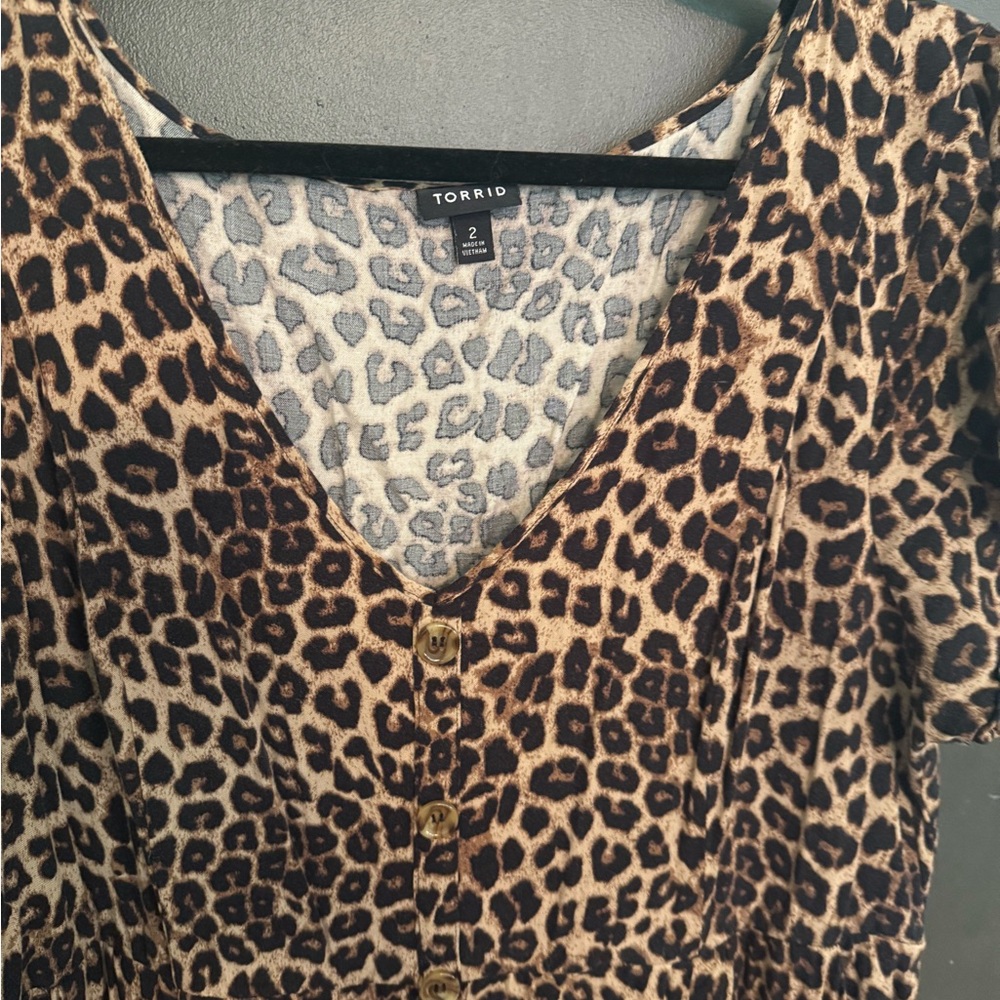 Torrid Leopard Print Midi Dress with POCKETS! - Picture 2 of 3